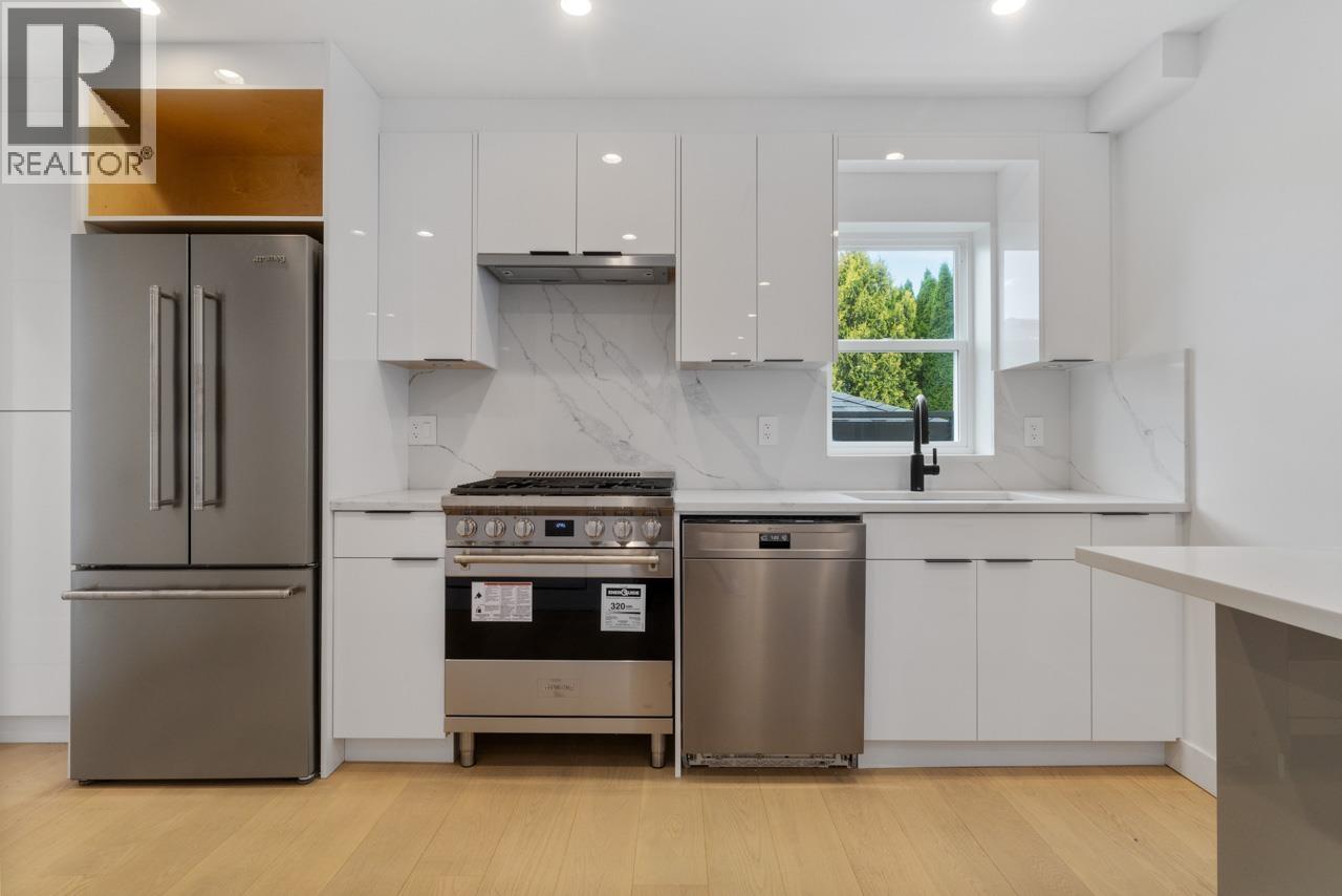 Photo 12 of 2020 E 4th Avenue, Vancouver BC