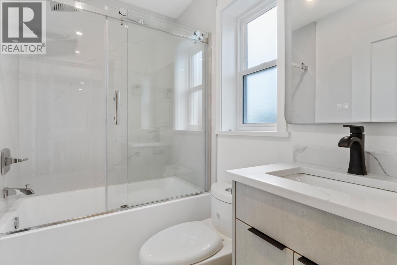 Photo 6 of 2020 E 4th Avenue, Vancouver BC