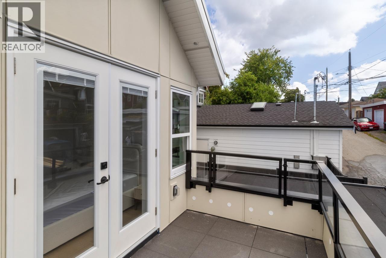 Photo 3 of 2020 E 4th Avenue, Vancouver BC