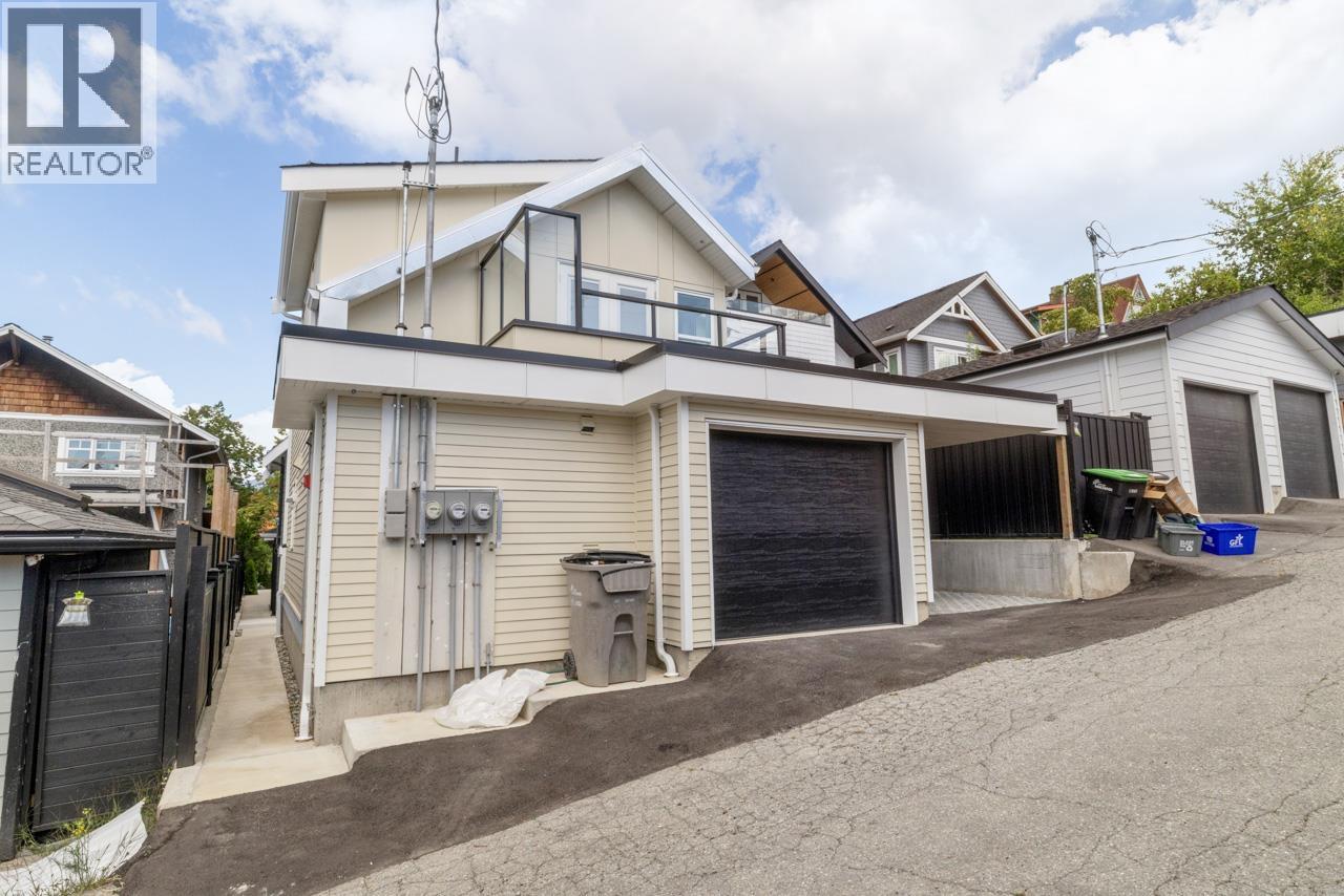 Photo 11 of 2020 E 4th Avenue, Vancouver BC