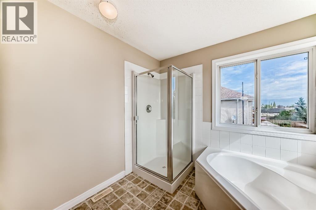 241 Covewood Circle NE, Calgary, Alberta