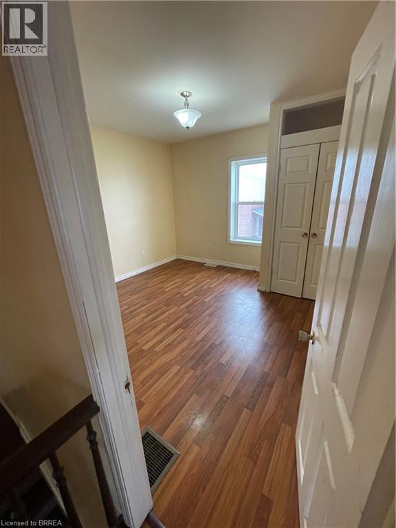 Photo 13 of 34 Young Street, Woodstock ON