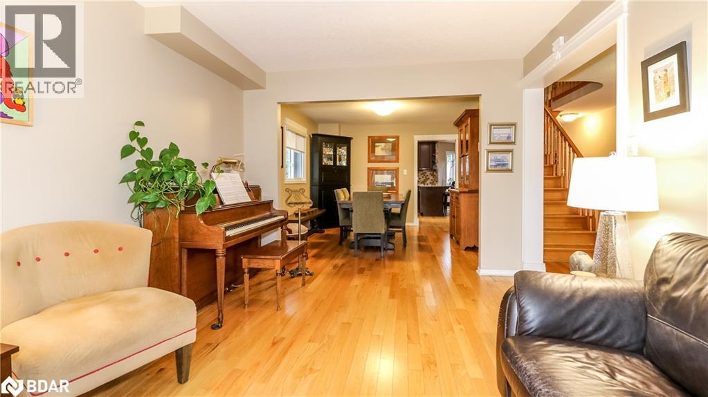 Photo 45 of 12 Gordon Court, Barrie ON