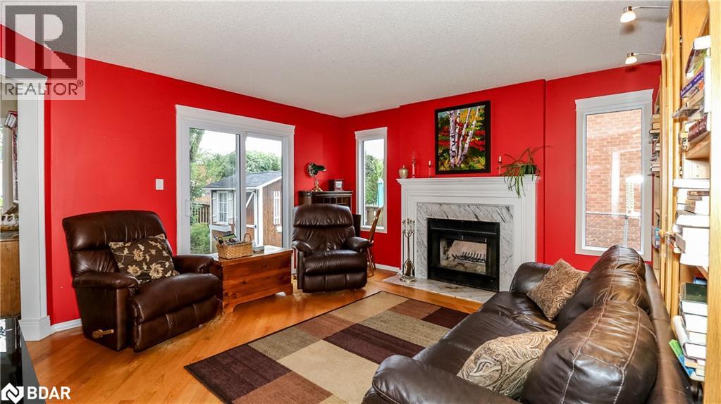 Photo 46 of 12 Gordon Court, Barrie ON