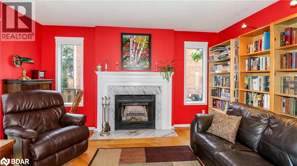 Photo 32 of 12 Gordon Court, Barrie ON