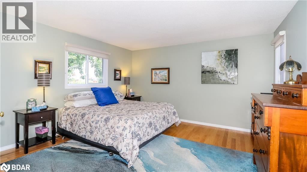 Photo 28 of 12 Gordon Court, Barrie ON