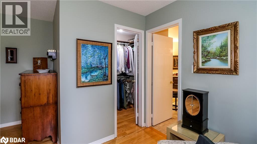 Photo 29 of 12 Gordon Court, Barrie ON