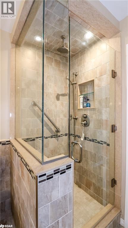Photo 17 of 12 Gordon Court, Barrie ON