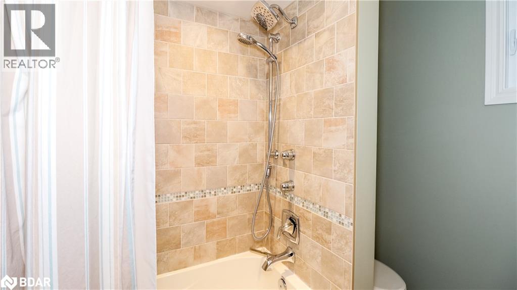 Photo 24 of 12 Gordon Court, Barrie ON