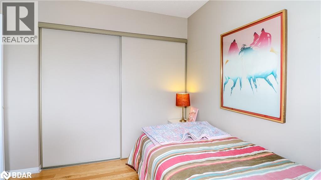Photo 47 of 12 Gordon Court, Barrie ON