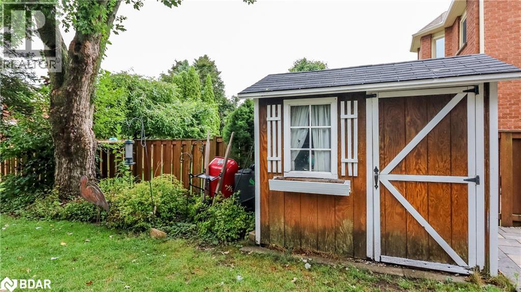 Photo 36 of 12 Gordon Court, Barrie ON