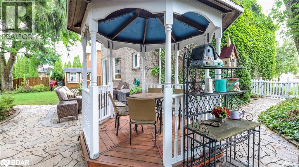 Photo 37 of 12 Gordon Court, Barrie ON