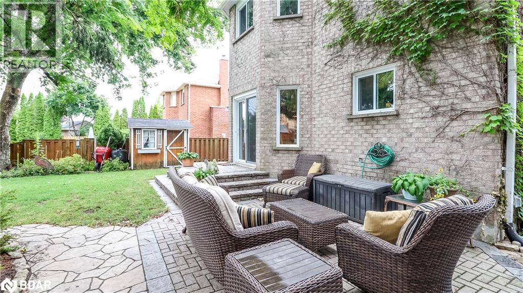 Photo 6 of 12 Gordon Court, Barrie ON