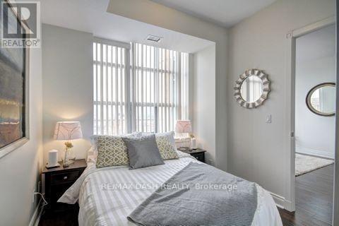 Photo 15 of 1402 438 Richmond Street W, Toronto ON
