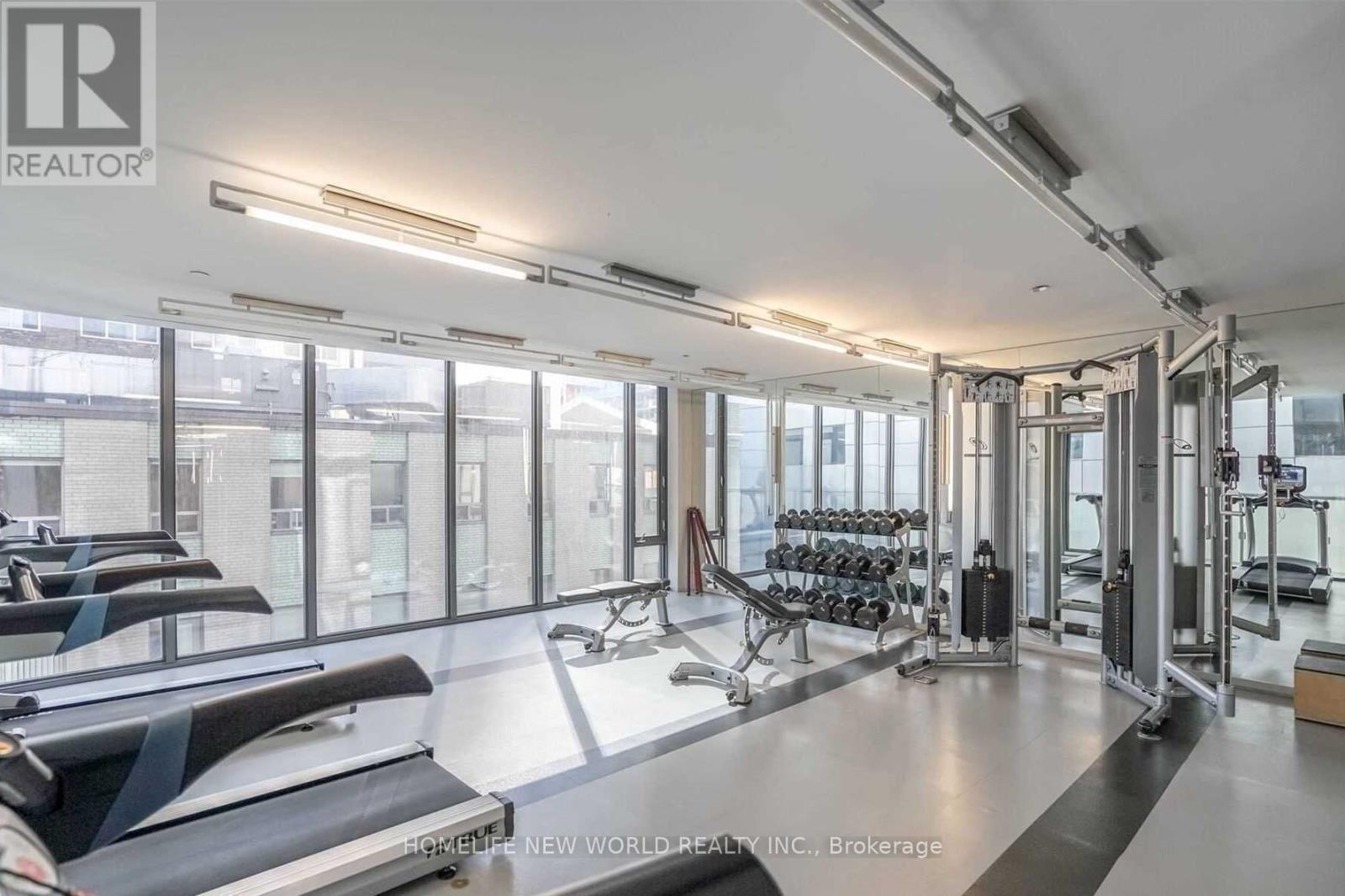 Photo 5 of 617 101 Peter Street, Toronto ON
