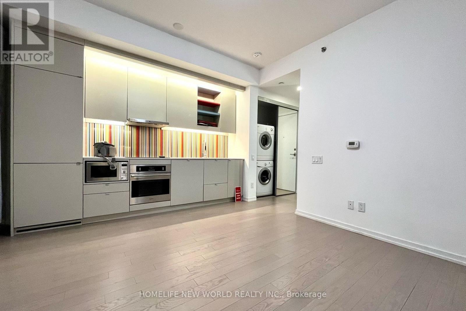 Photo 7 of 617 101 Peter Street, Toronto ON