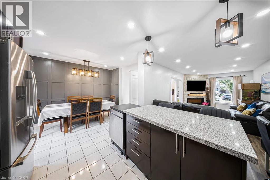 Photo 16 of 75 Stonecairn Drive, Cambridge ON