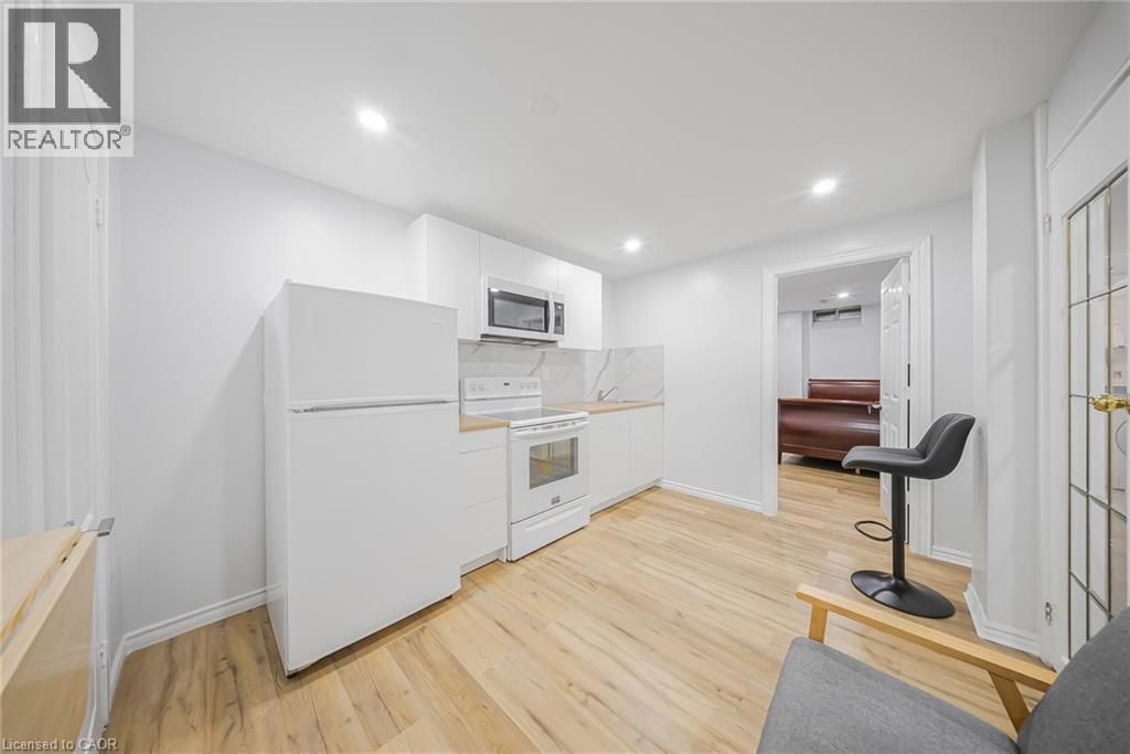 Photo 31 of 75 Stonecairn Drive, Cambridge ON