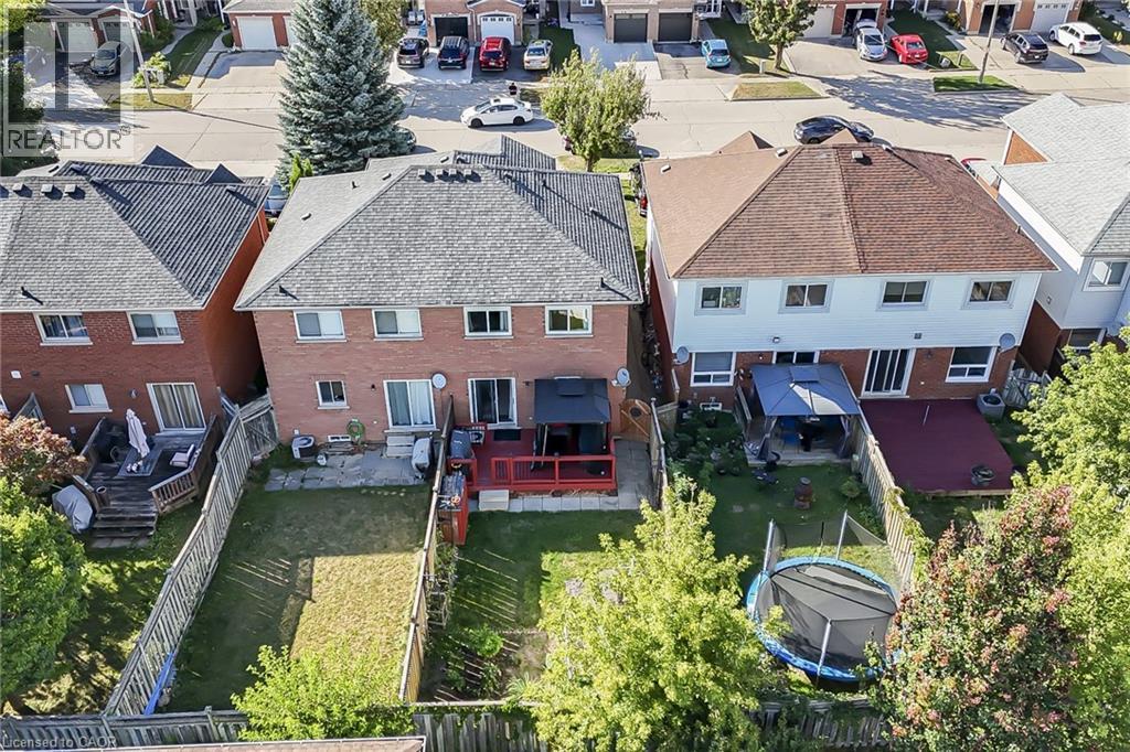 Photo 39 of 75 Stonecairn Drive, Cambridge ON