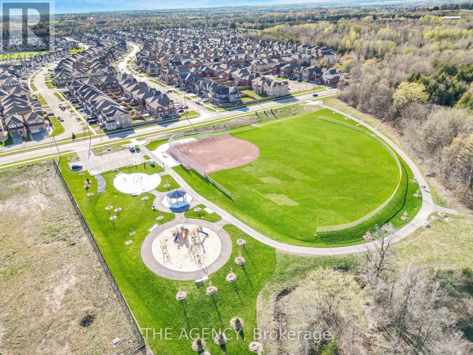 Photo 23 of 10 Moses Crescent, Clarington ON