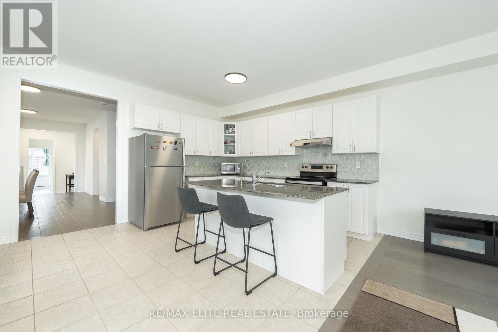 Photo 13 of 32 Titan Trail, Markham ON