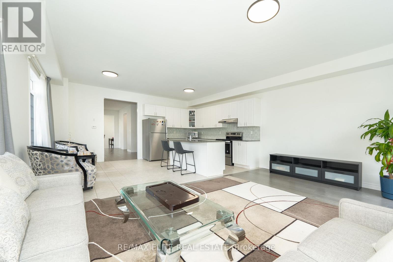 Photo 15 of 32 Titan Trail, Markham ON