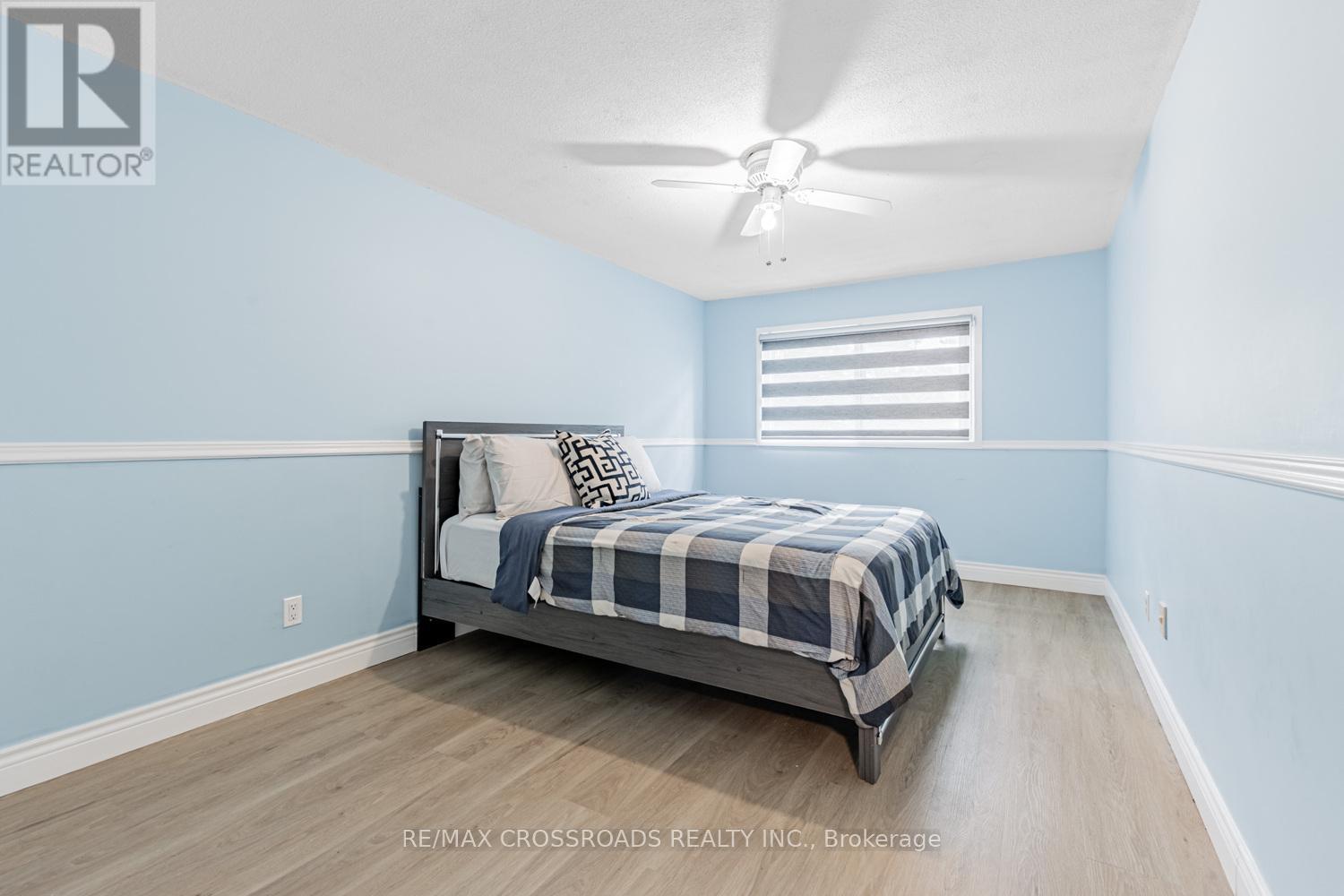 Photo 1 of 22 260 Avenue Road, Richmond Hill ON