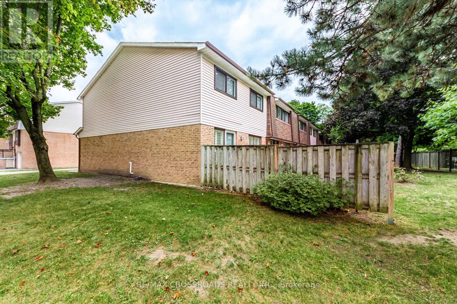 Photo 12 of 22 260 Avenue Road, Richmond Hill ON