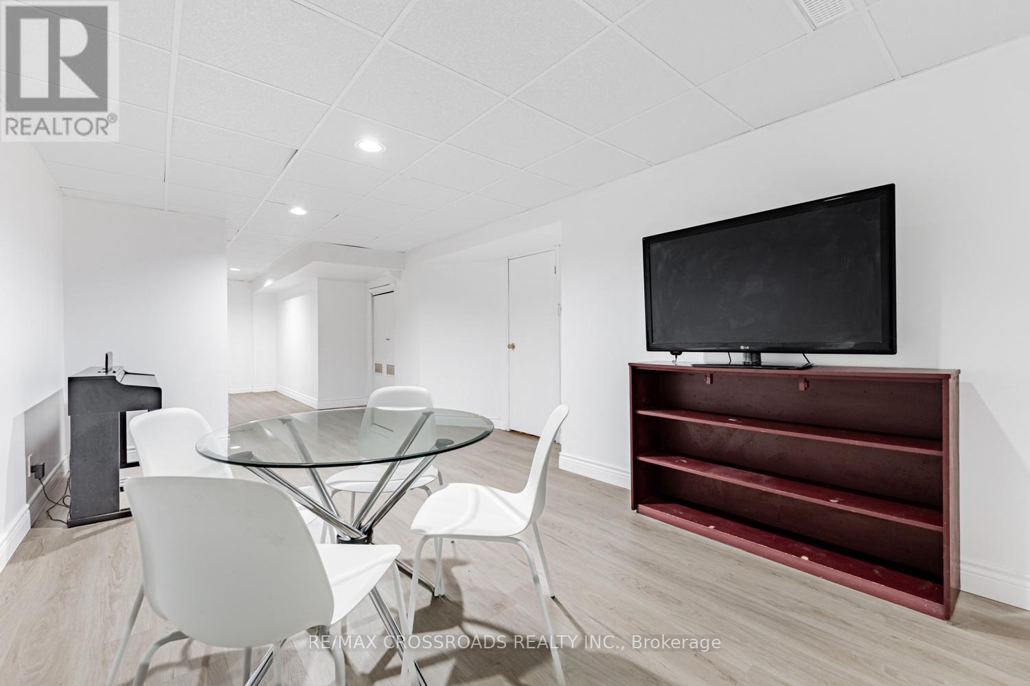 Photo 22 of 22 260 Avenue Road, Richmond Hill ON