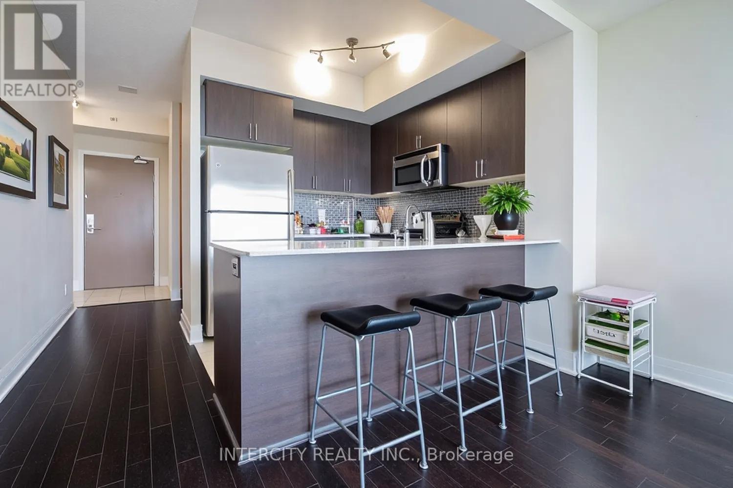 Photo 3 of 1102 520 Steeles Avenue W, Vaughan ON
