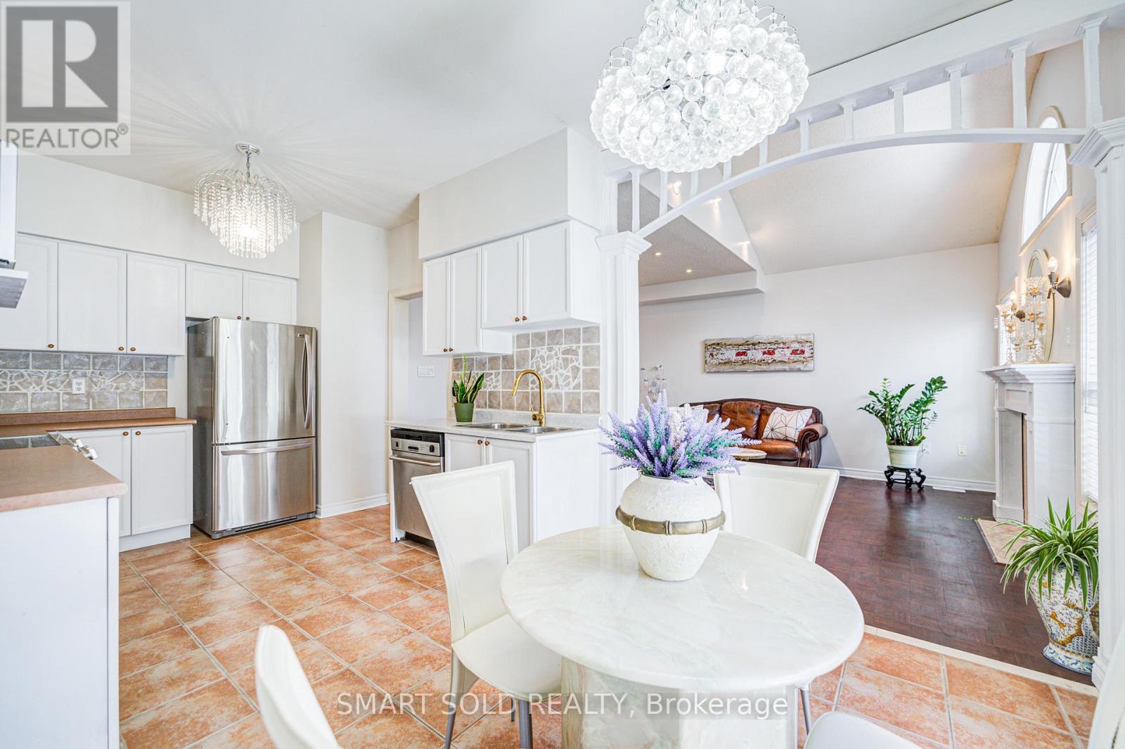 40 TUSCANA BOULEVARD, Vaughan (Patterson), Ontario