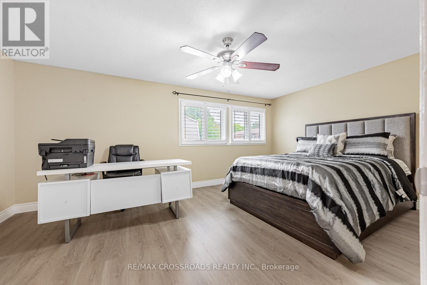 Photo 3 of 22 260 Avenue Road, Richmond Hill ON