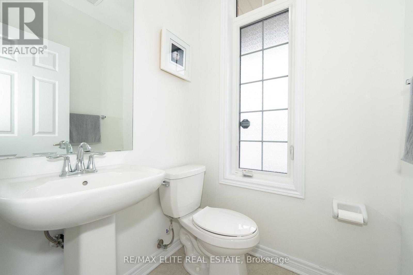 Photo 19 of 32 Titan Trail, Markham ON