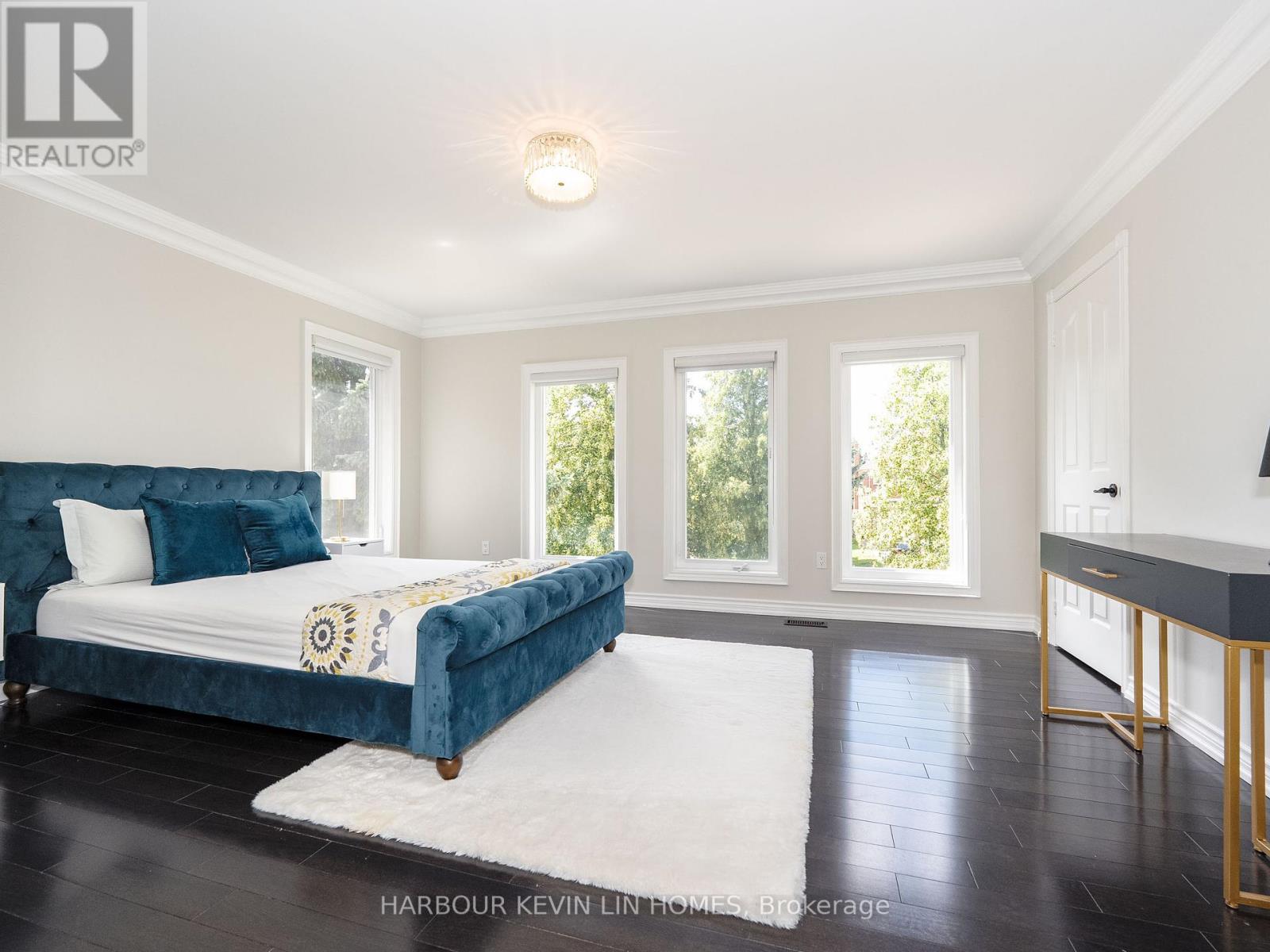 Photo 15 of 9 Dalewood Drive, Richmond Hill ON