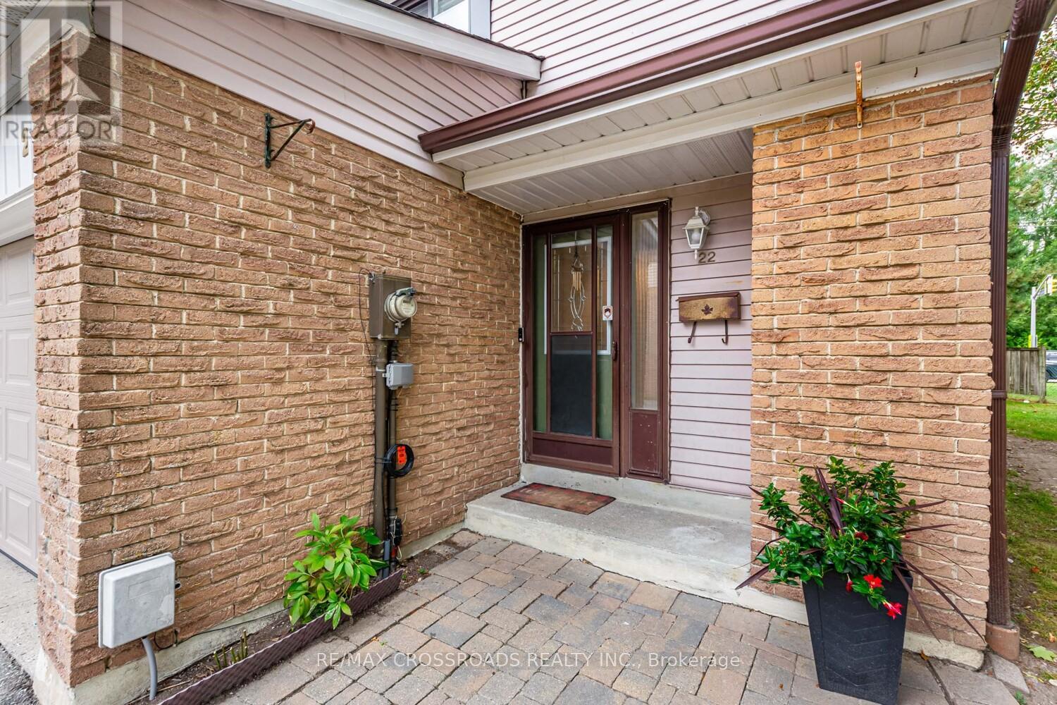 Photo 8 of 22 260 Avenue Road, Richmond Hill ON
