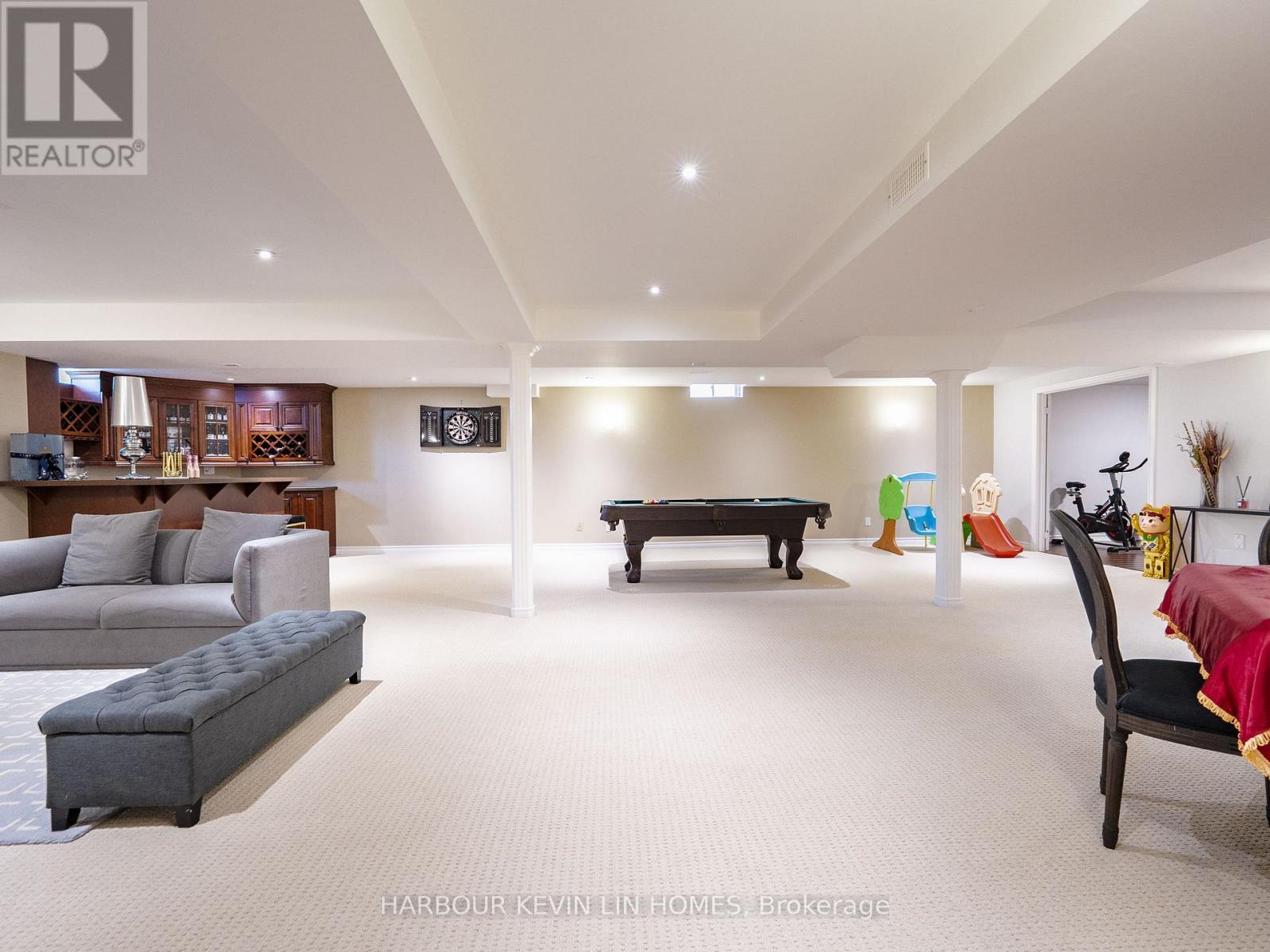 Photo 47 of 9 Dalewood Drive, Richmond Hill ON