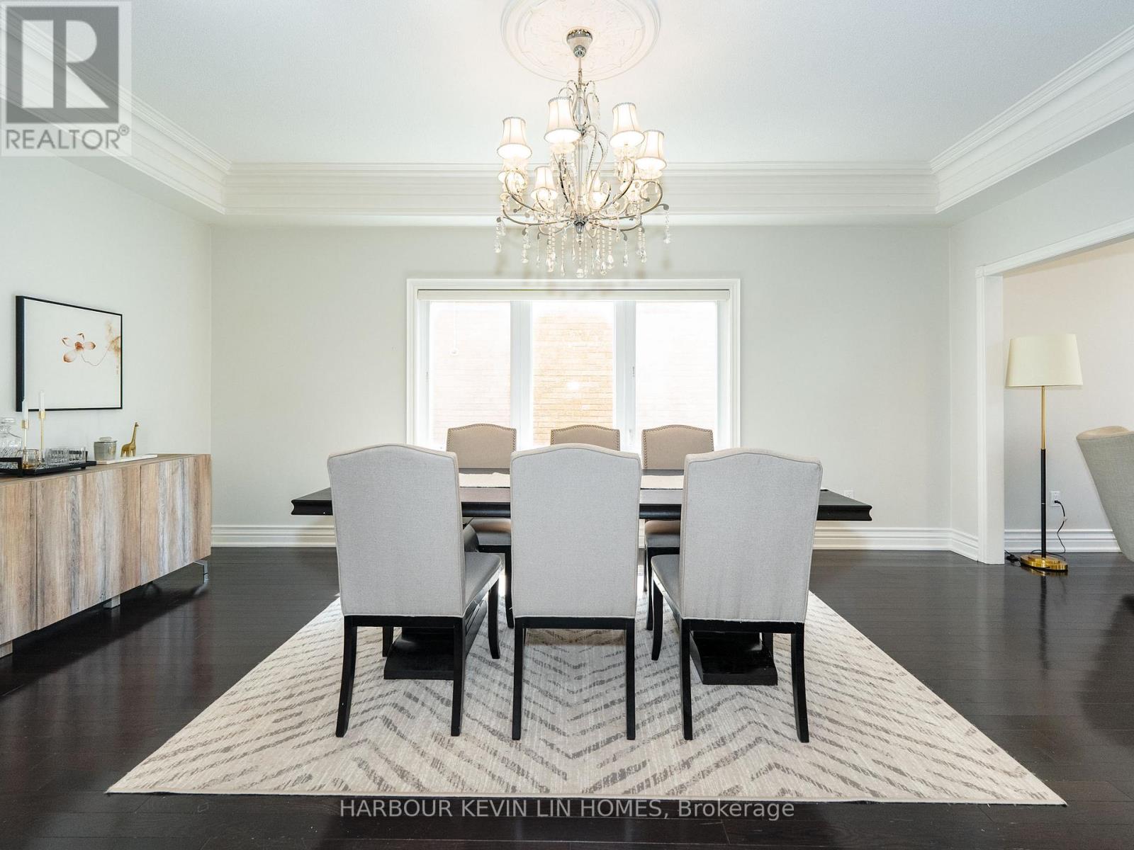 Photo 17 of 9 Dalewood Drive, Richmond Hill ON