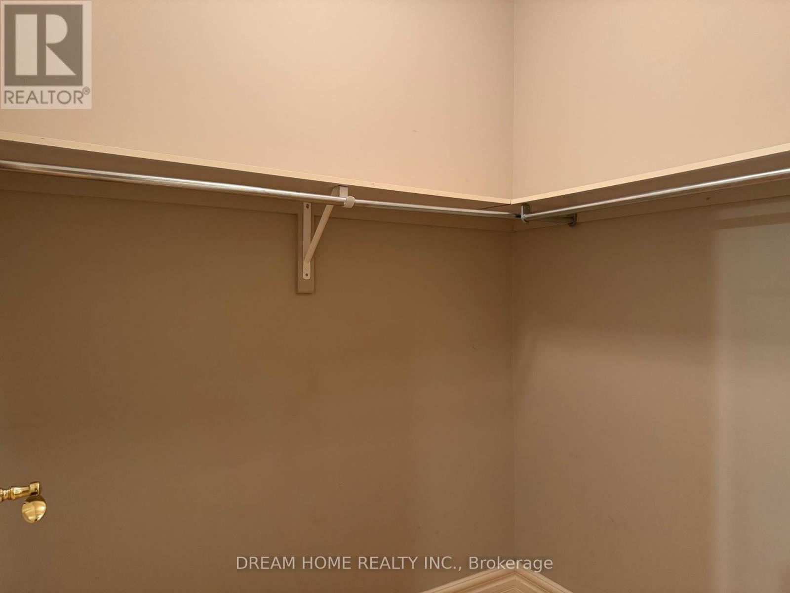 Photo 12 of Side Unit 2 Cortina Court, Richmond Hill ON
