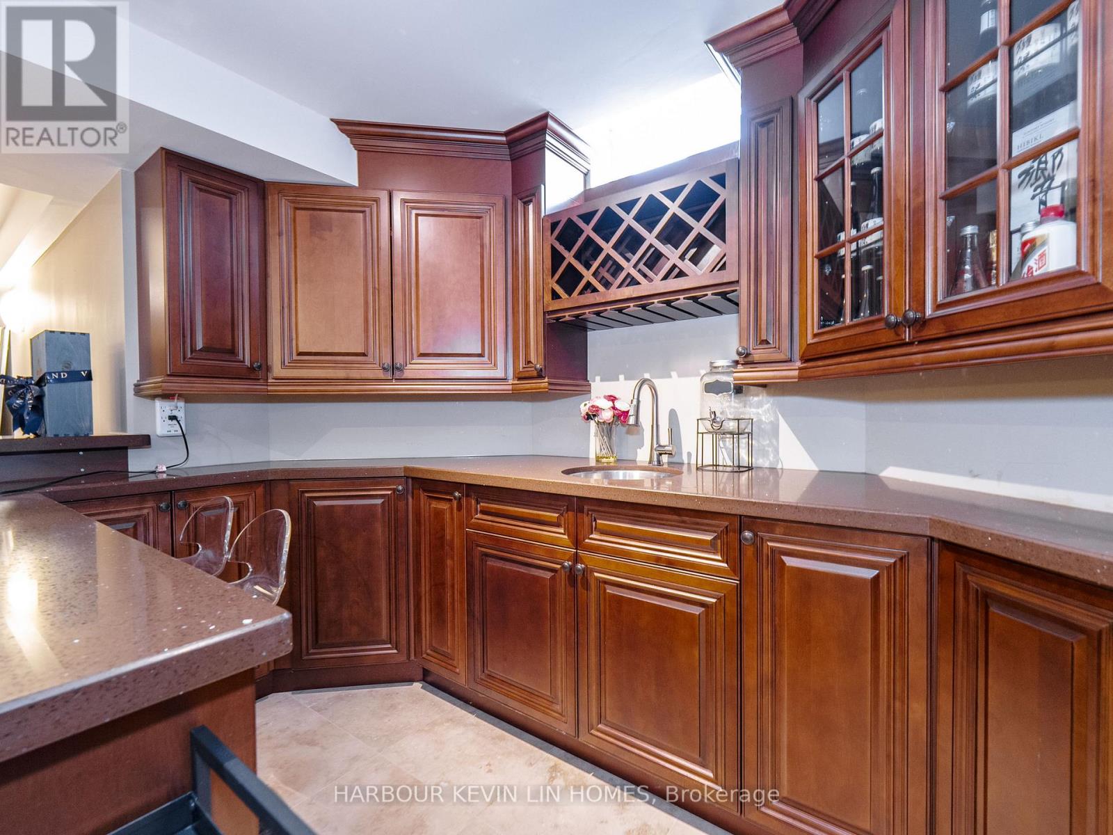 Photo 33 of 9 Dalewood Drive, Richmond Hill ON