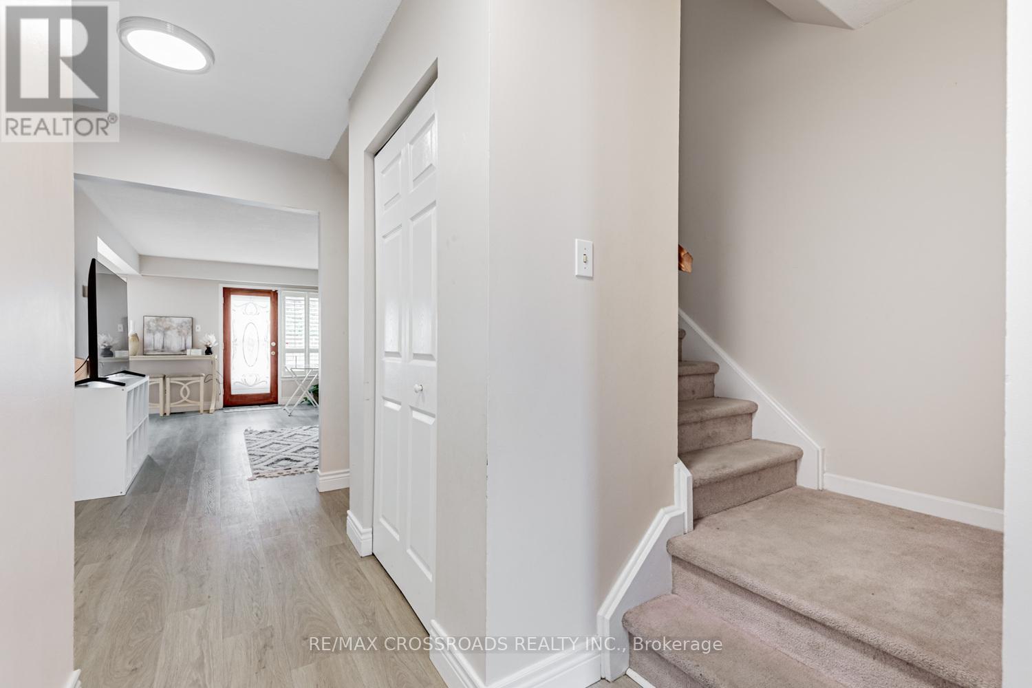 Photo 19 of 22 260 Avenue Road, Richmond Hill ON