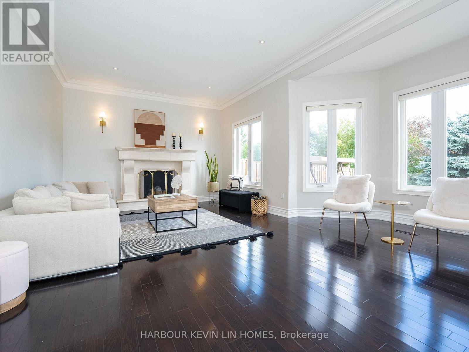 Photo 19 of 9 Dalewood Drive, Richmond Hill ON