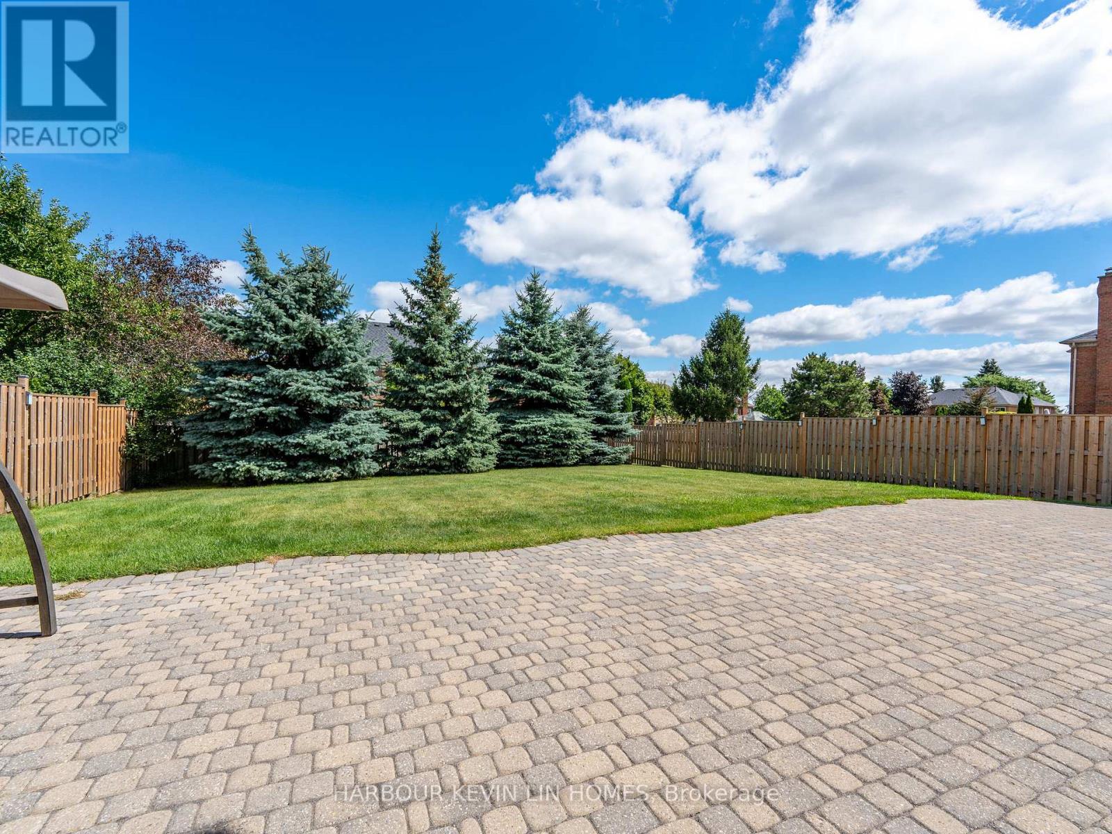 Photo 42 of 9 Dalewood Drive, Richmond Hill ON