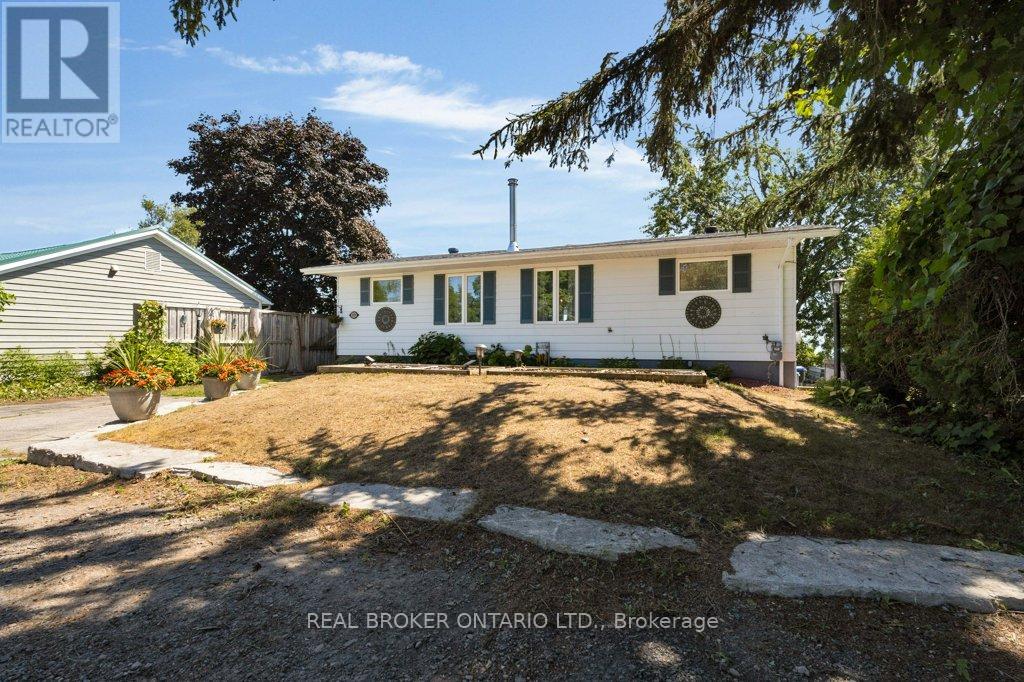 Photo 26 of 1909 Woods Bay Road, Severn ON