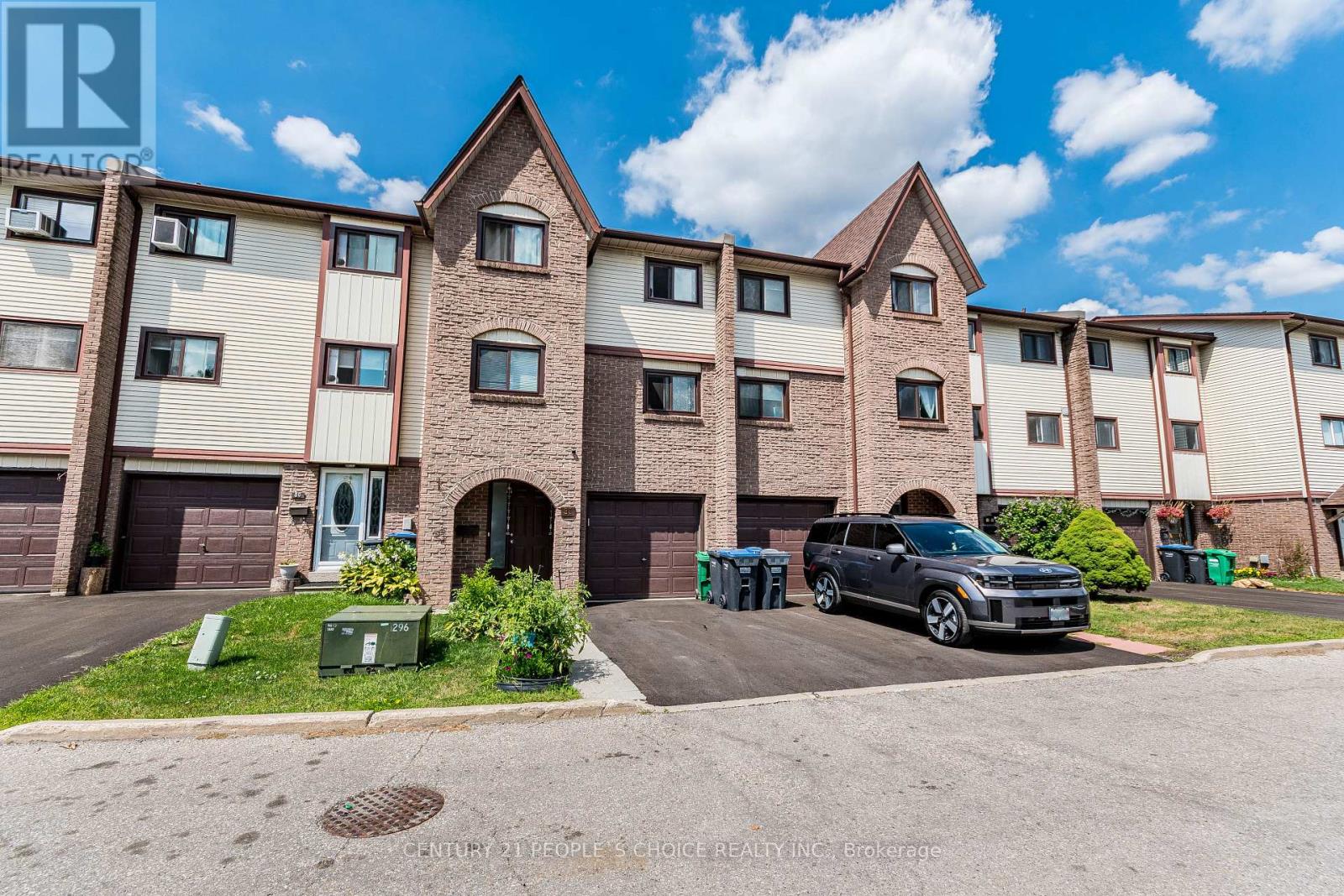 Photo 31 of 31 31 Mccallum Court N, Brampton ON