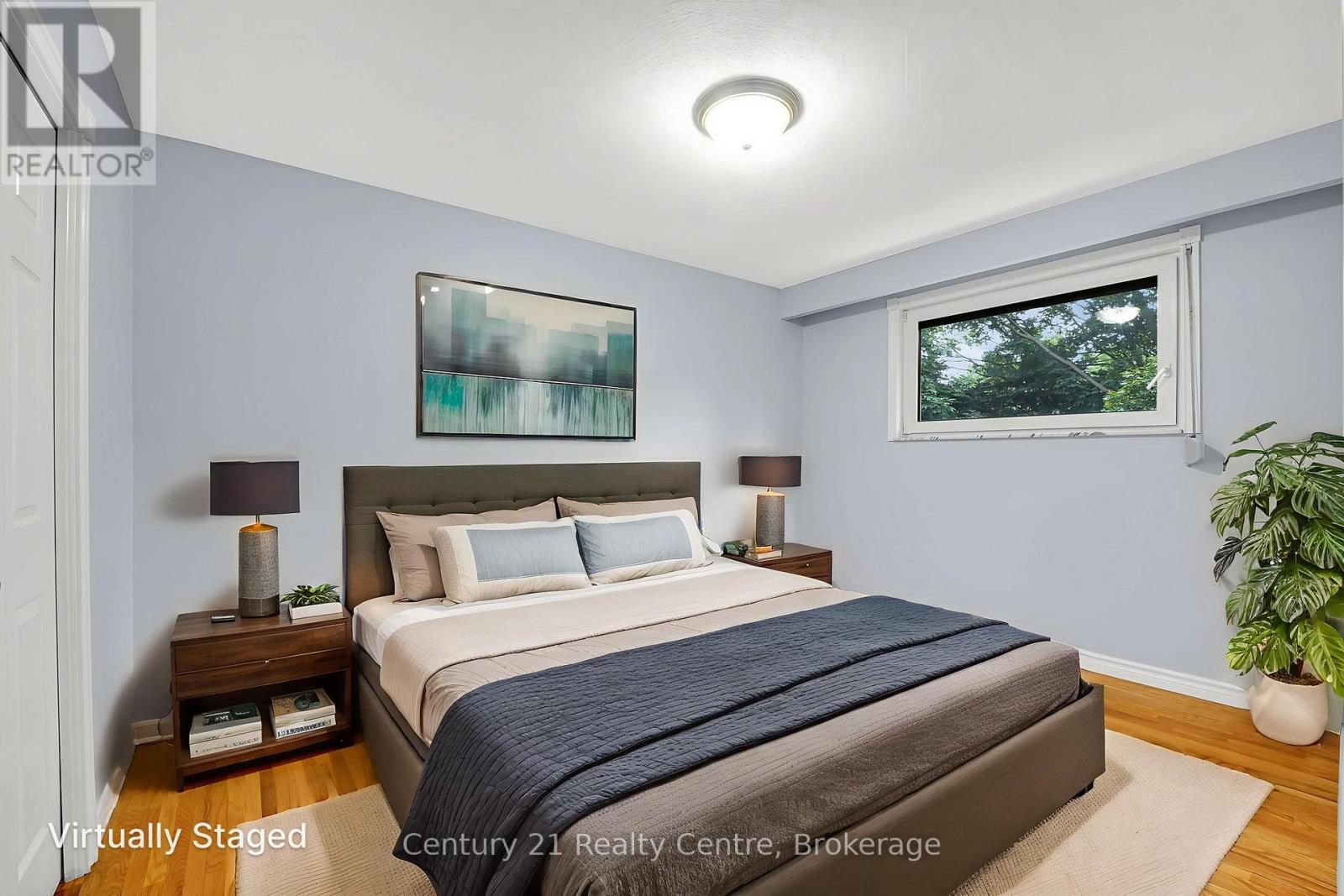 Photo 12 of 3233 Monica Drive, Mississauga ON