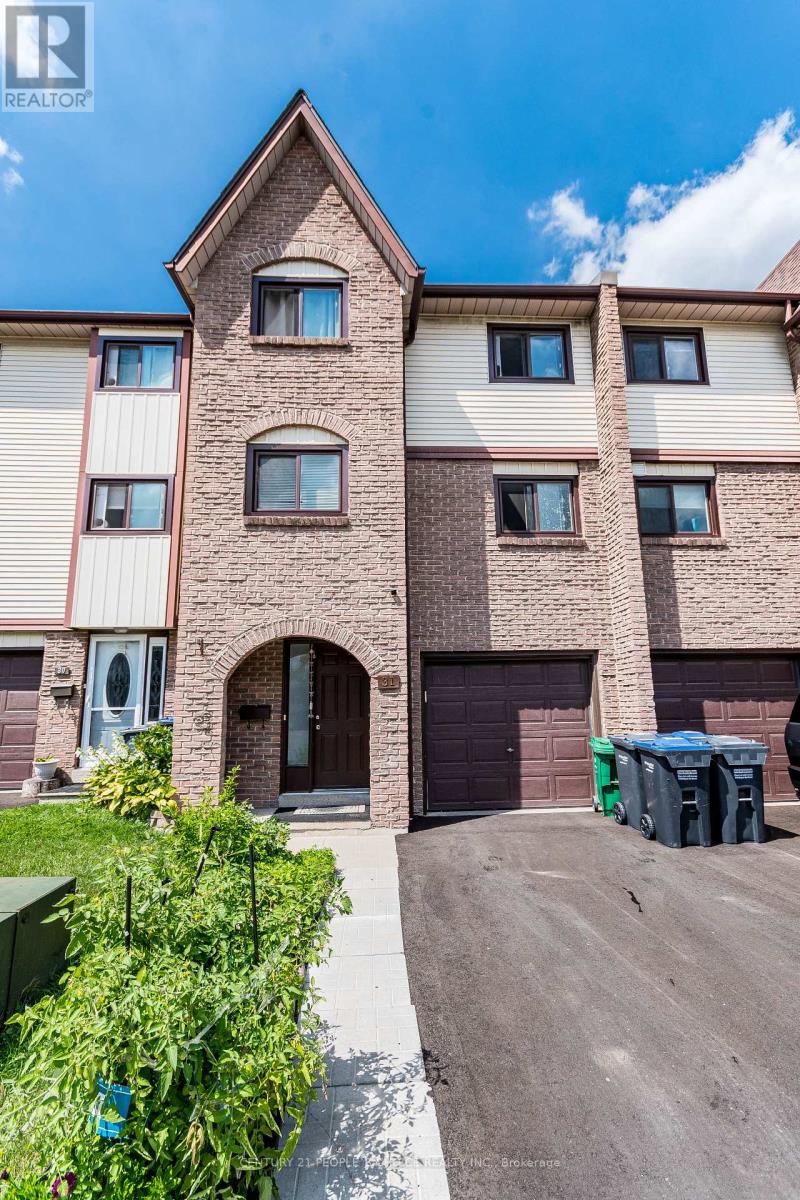 Photo 26 of 31 31 Mccallum Court N, Brampton ON