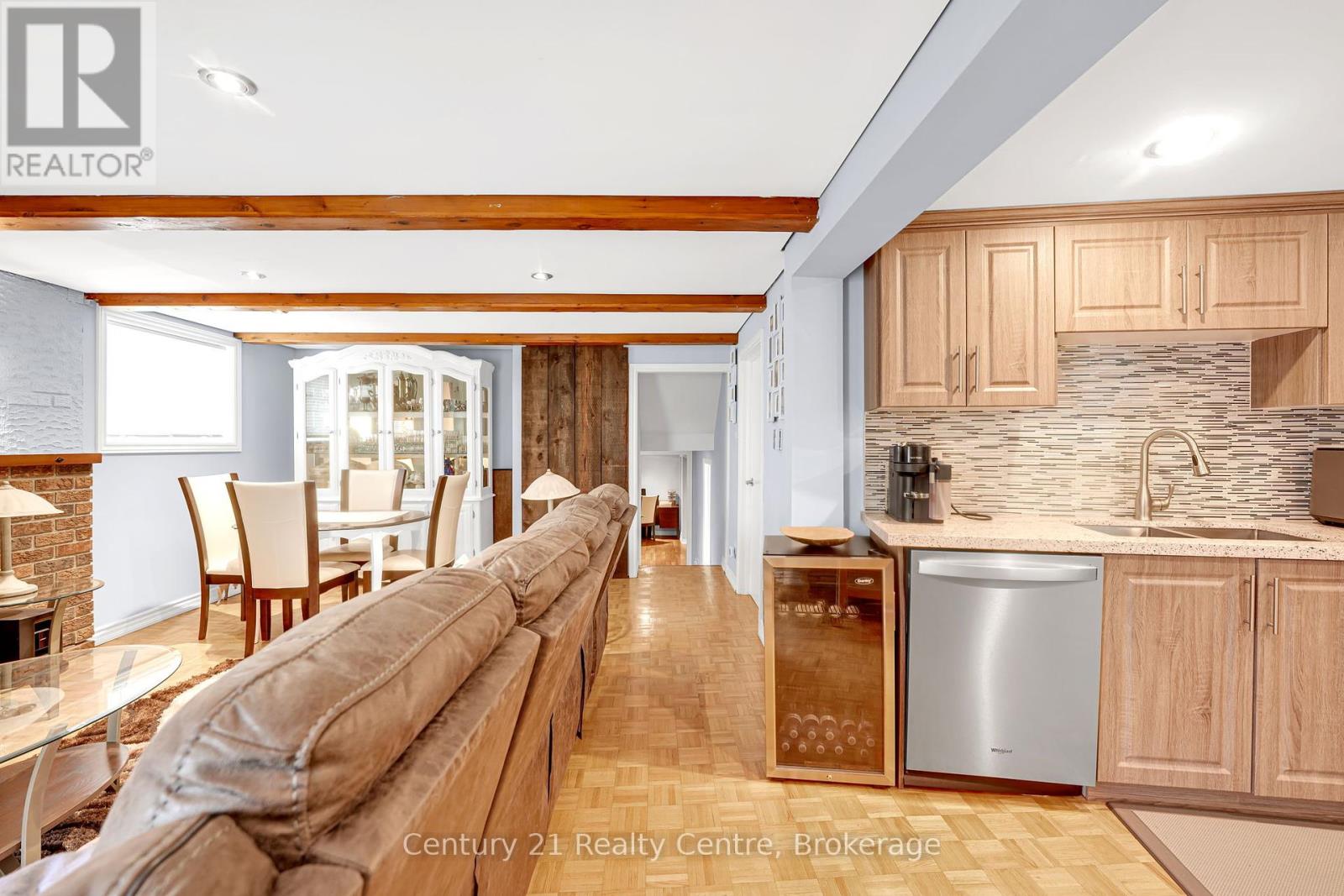 Photo 23 of 3233 Monica Drive, Mississauga ON