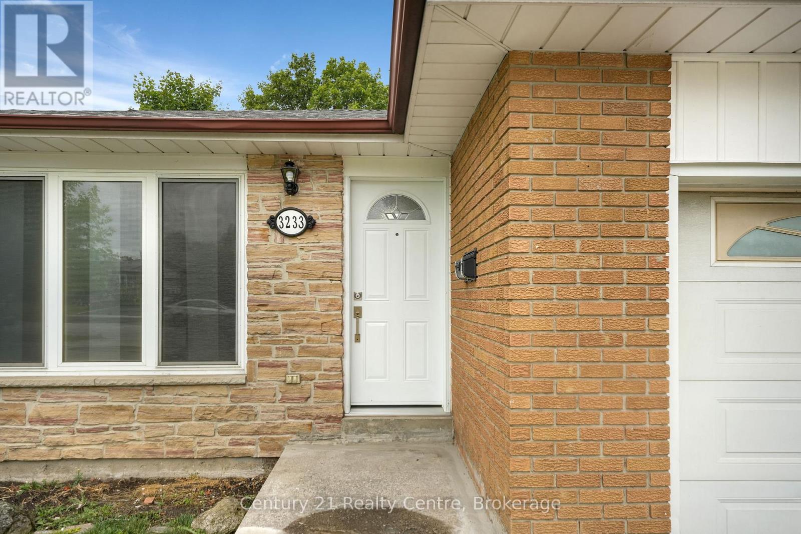 Photo 38 of 3233 Monica Drive, Mississauga ON