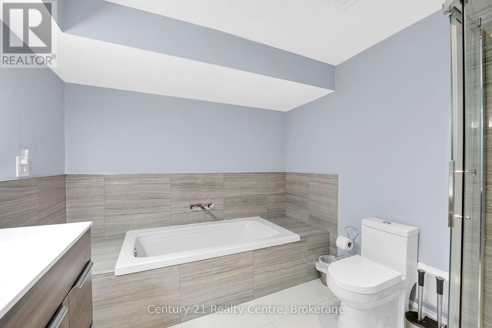 Photo 1 of 3233 Monica Drive, Mississauga ON
