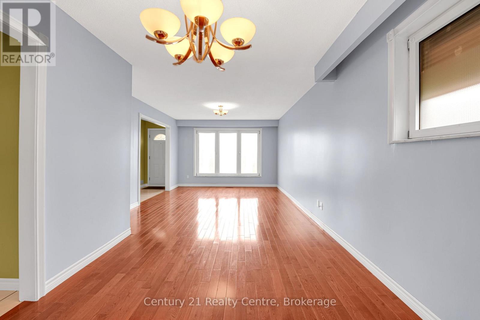 Photo 18 of 3233 Monica Drive, Mississauga ON
